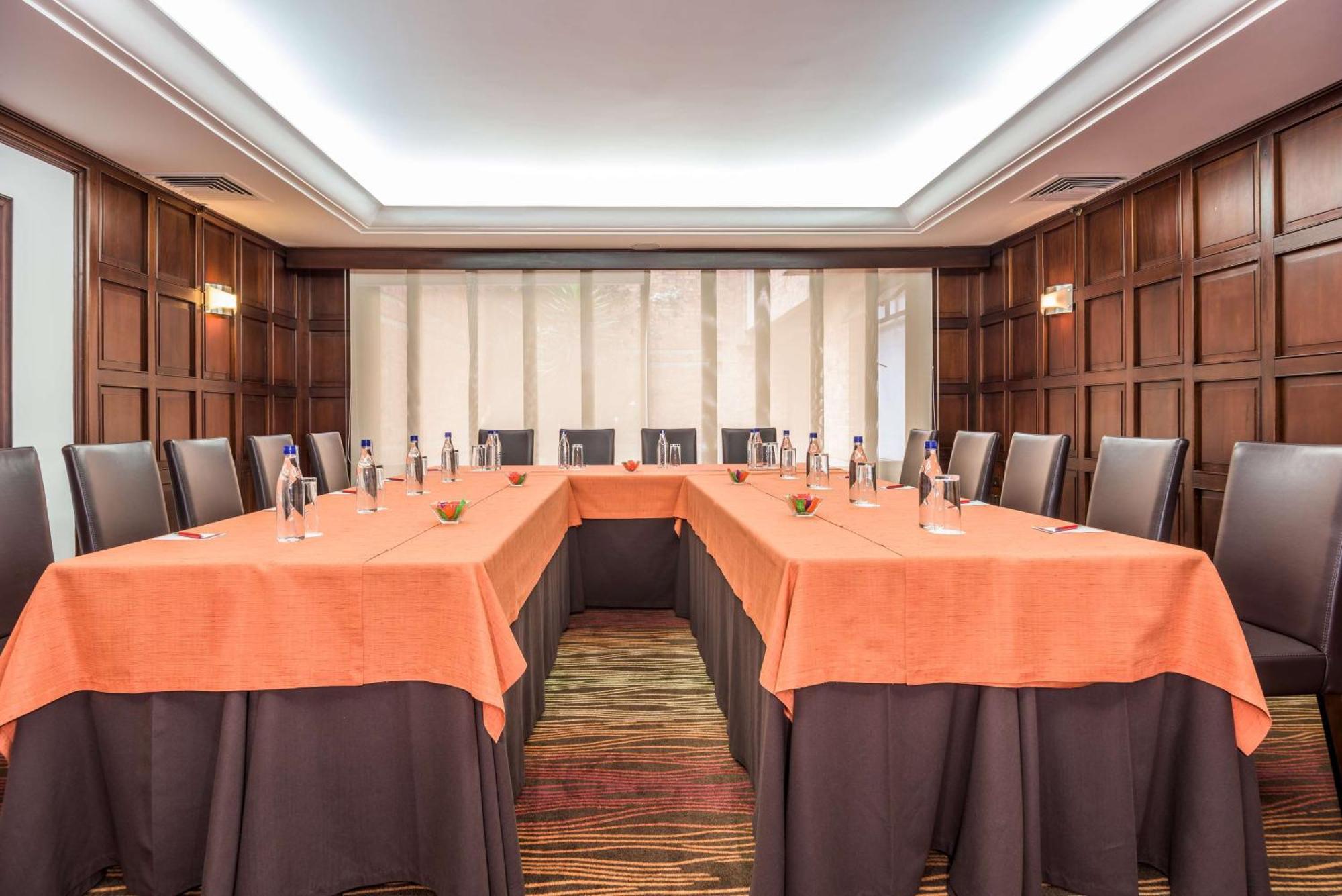 Отель Nh Collection Bogota Andino Royal Экстерьер фото Meeting room