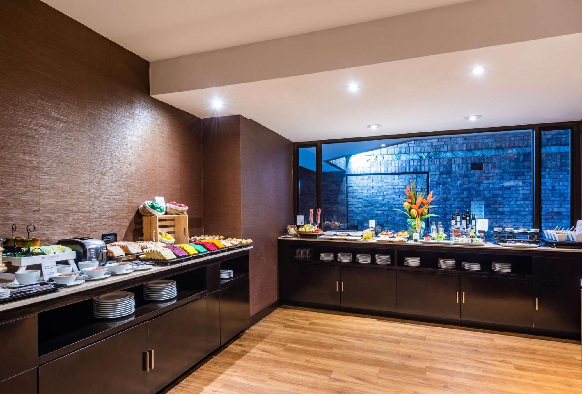 Отель Nh Collection Bogota Andino Royal Экстерьер фото The lounge at the airport