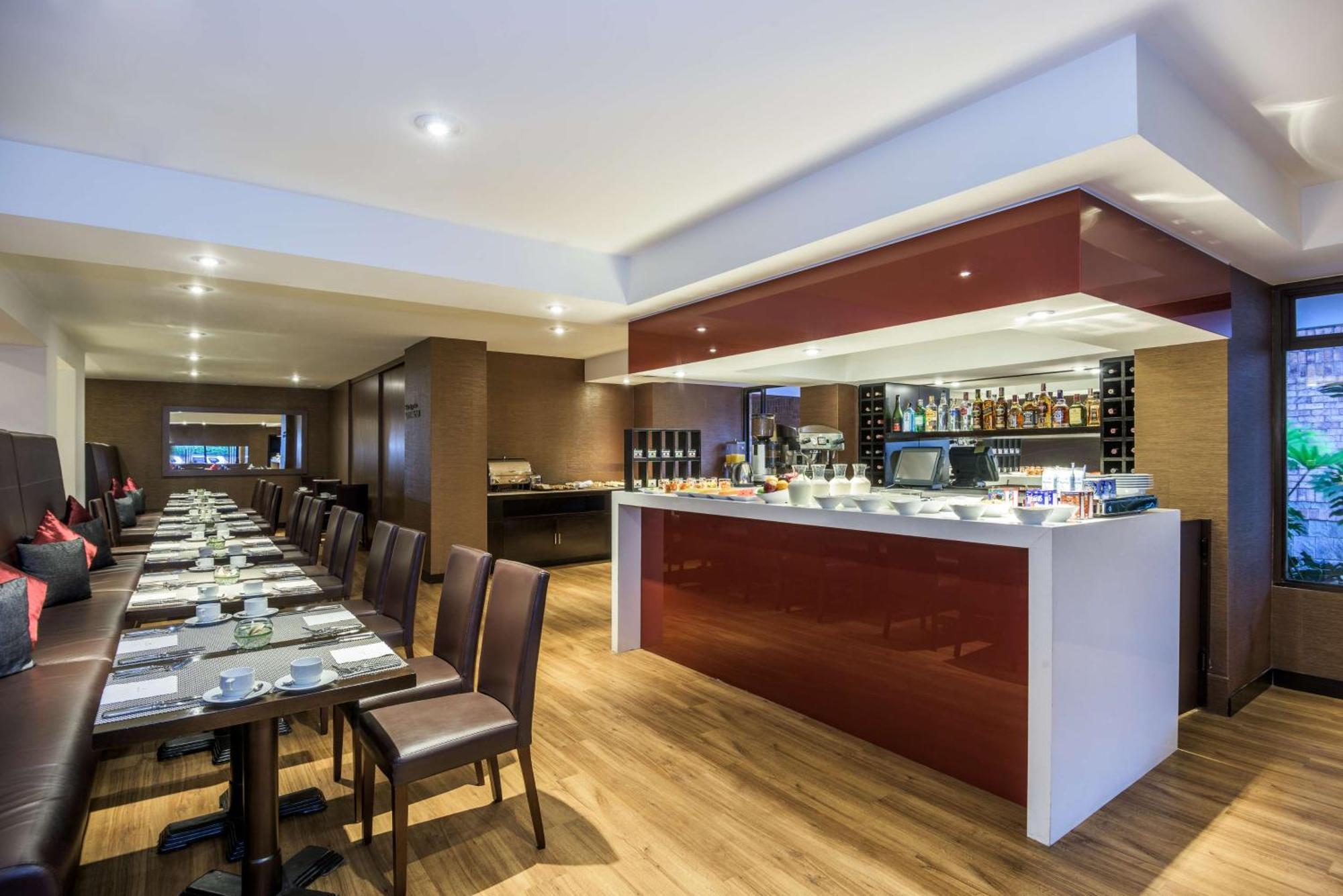 Отель Nh Collection Bogota Andino Royal Экстерьер фото The lounge at London Heathrow Airport